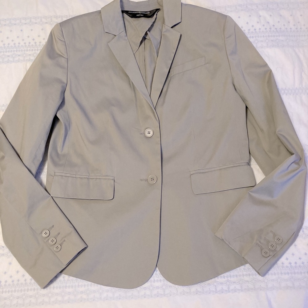 NORMA KAMALI Women’s Khaki Blazer, New Without Tags— never worn. Sz 6.